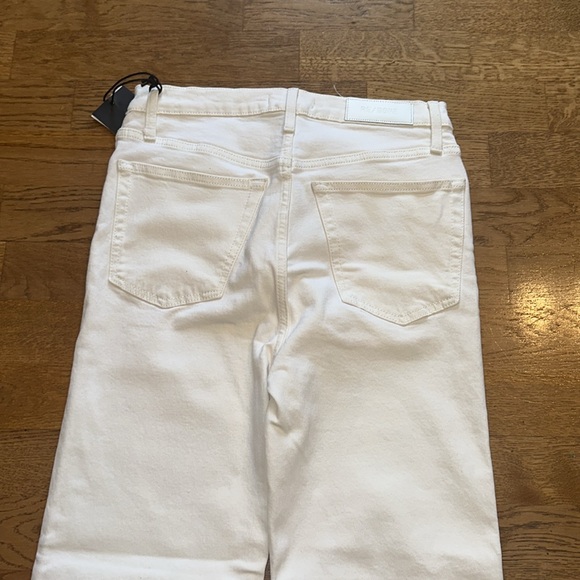 Brand New!  Re/Done button-fly white jeans.  Size 27.  70s Stovepipe style - Picture 5 of 8